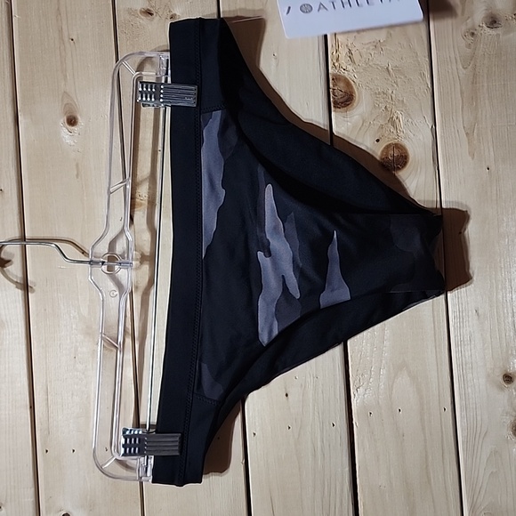 Athleta Camo Freestyle Bikini SIZE Small NWT - Picture 6 of 10